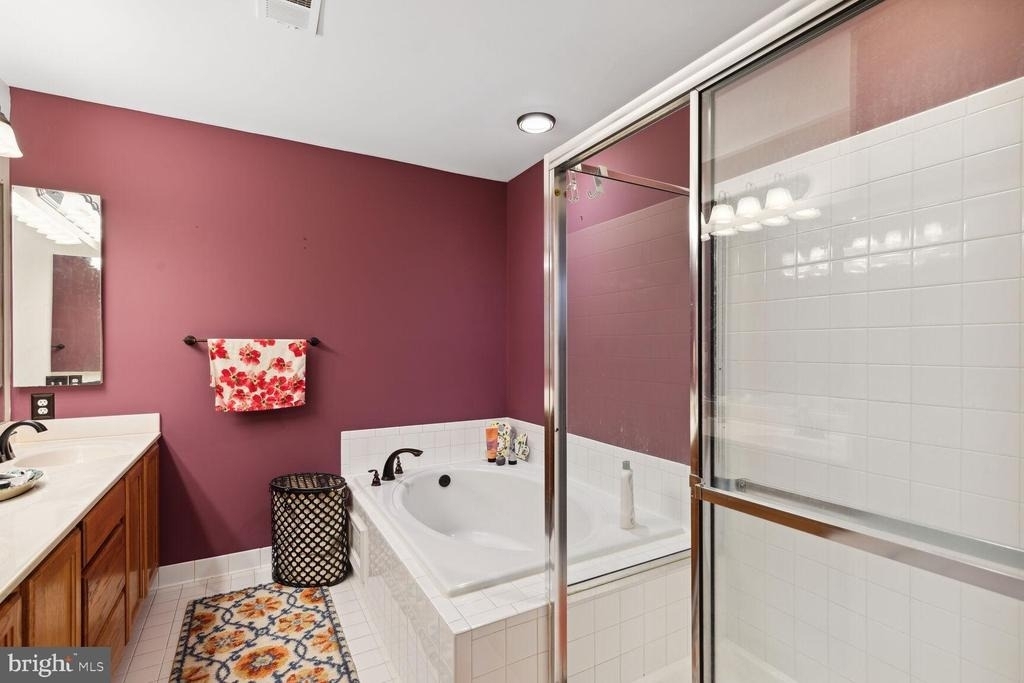 6005 Helmsman Way - Photo 23