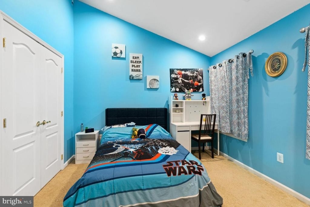 6005 Helmsman Way - Photo 28