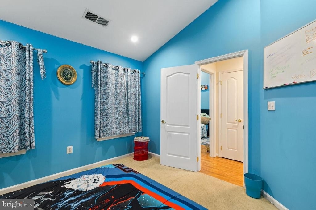 6005 Helmsman Way - Photo 29