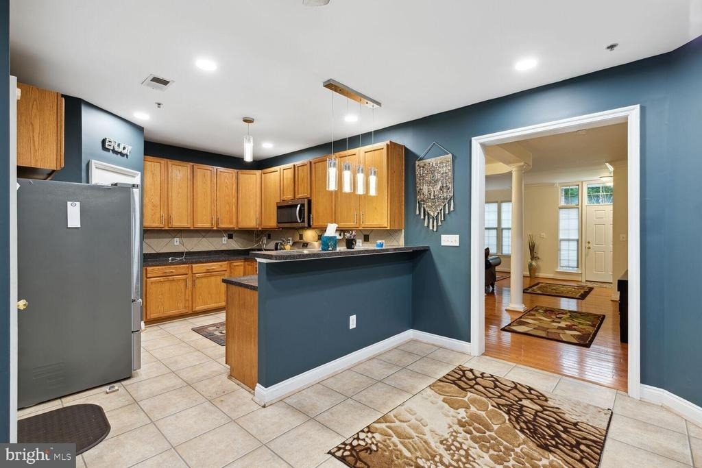 6005 Helmsman Way - Photo 12