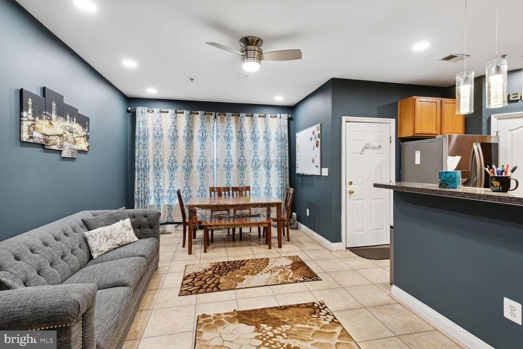 6005 Helmsman Way - Photo 9