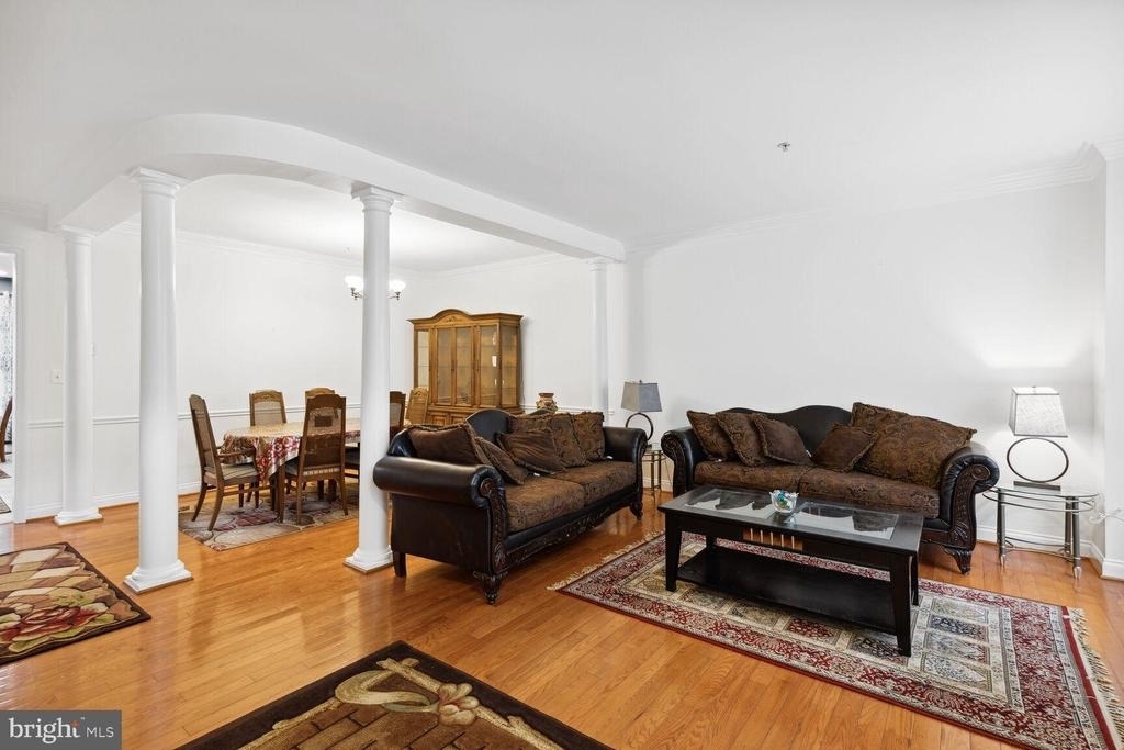 6005 Helmsman Way - Photo 4