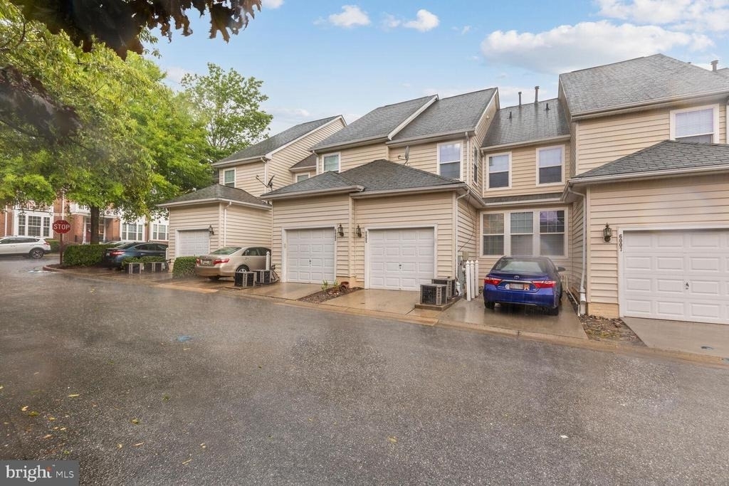 6005 Helmsman Way - Photo 37