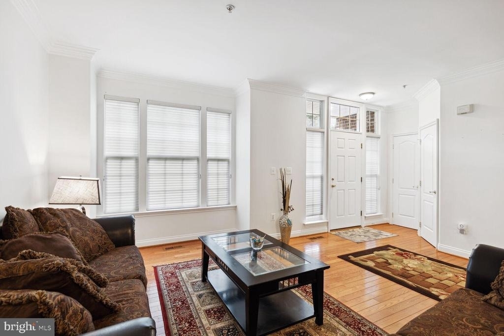 6005 Helmsman Way - Photo 5