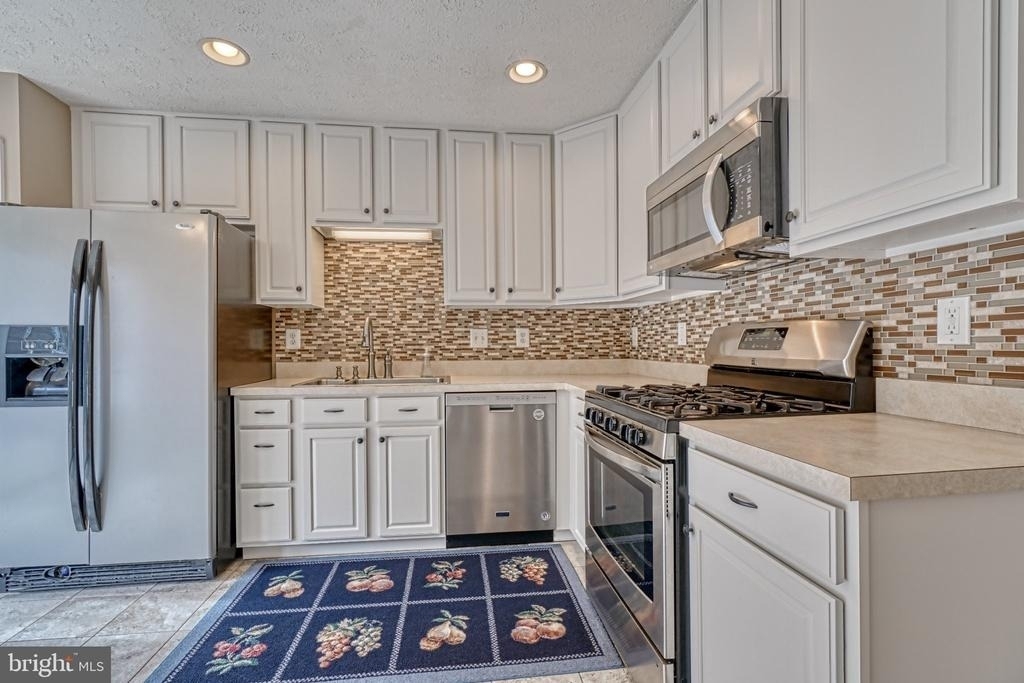 206 Colgate Drive - Photo 1