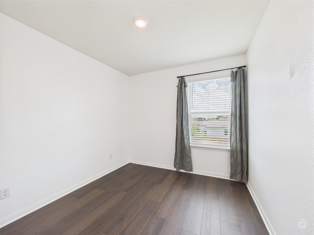 1687 Twin Estates Dr - Photo 13
