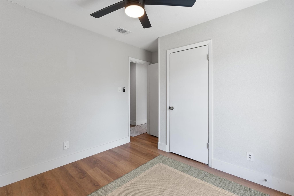 7806 Woodcroft Dr - Photo 17