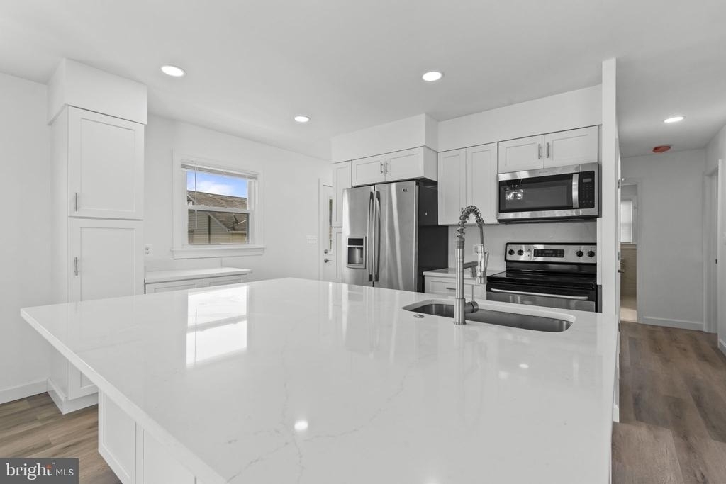 7212 Bay Front Road - Photo 10