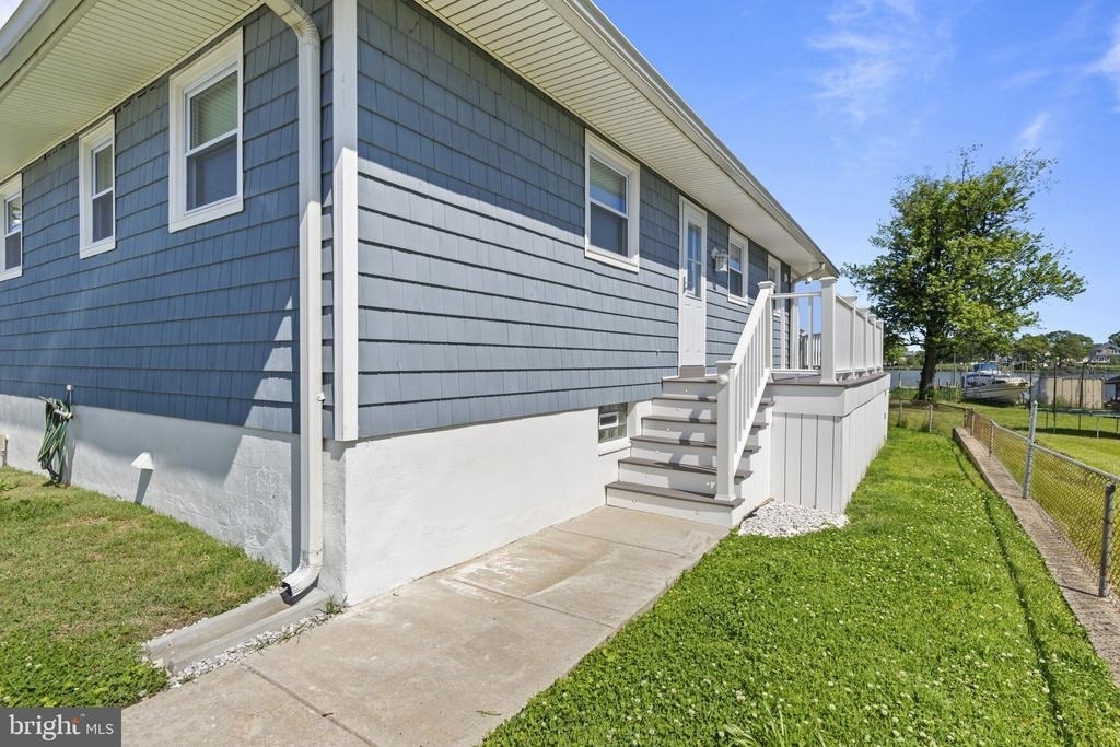 7212 Bay Front Road - Photo 2
