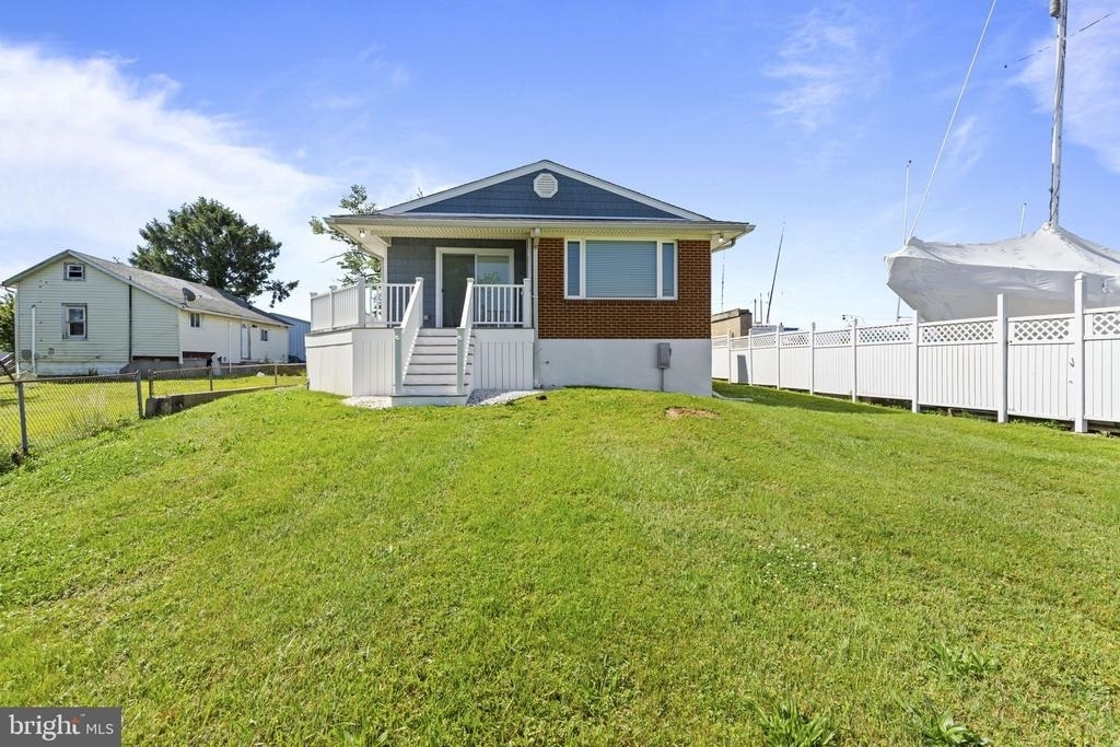 7212 Bay Front Road - Photo 0
