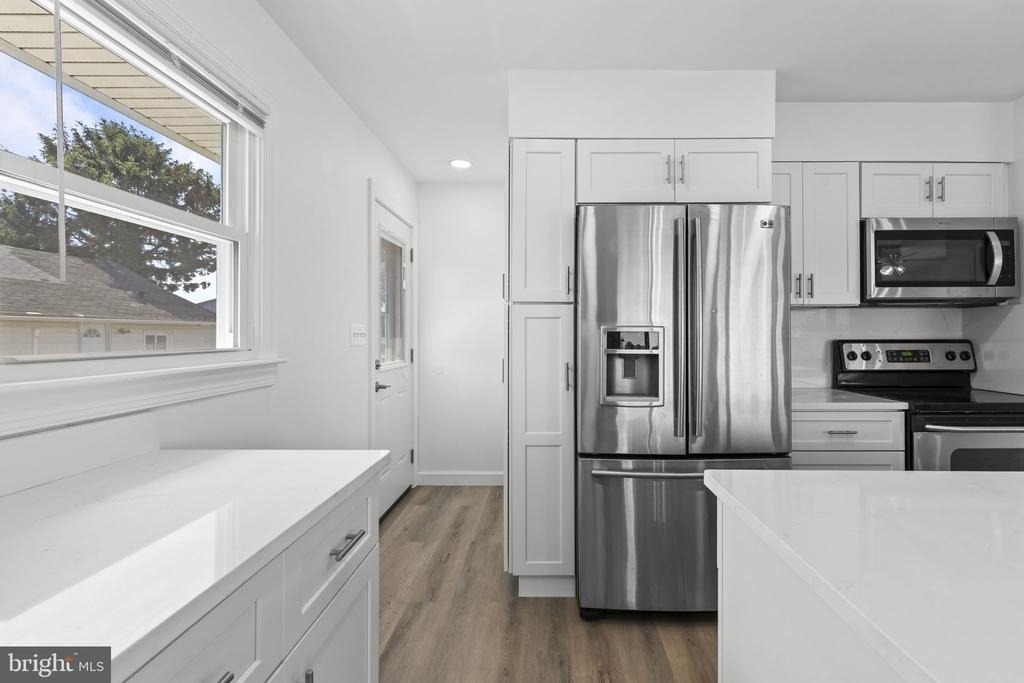 7212 Bay Front Road - Photo 12