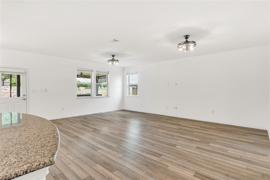 104 Turkey Creek Ln - Photo 9