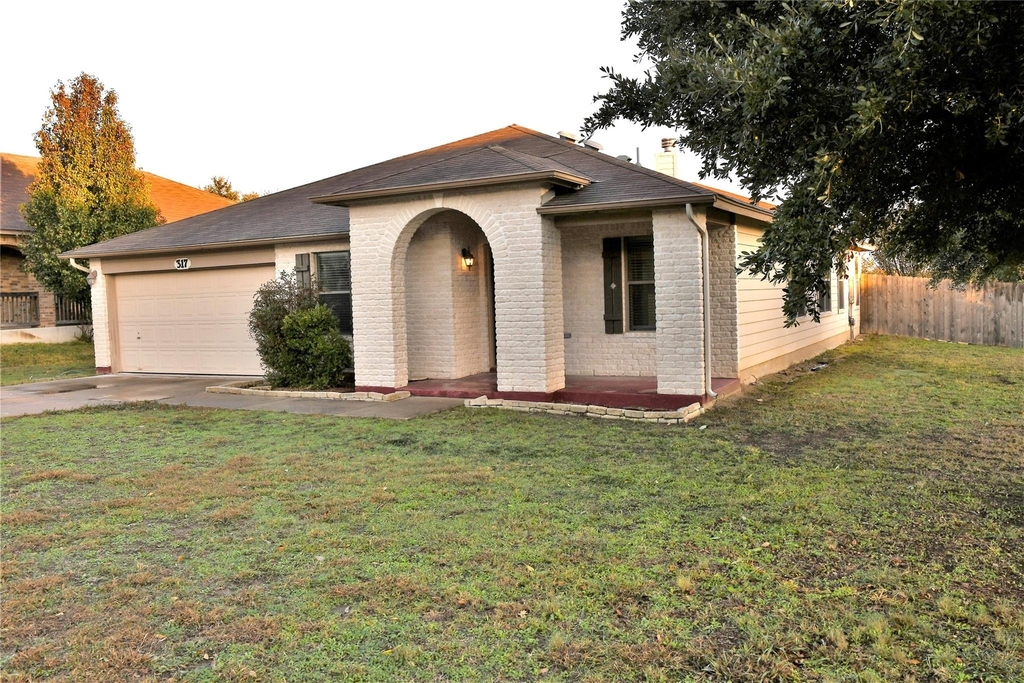 317 Leanne Dr - Photo 0
