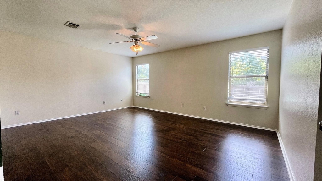 317 Leanne Dr - Photo 11