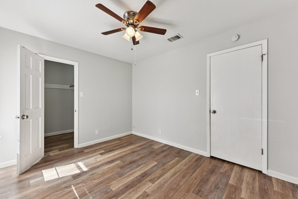 1210 Southport Dr - Photo 23