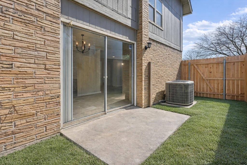 1210 Southport Dr - Photo 2