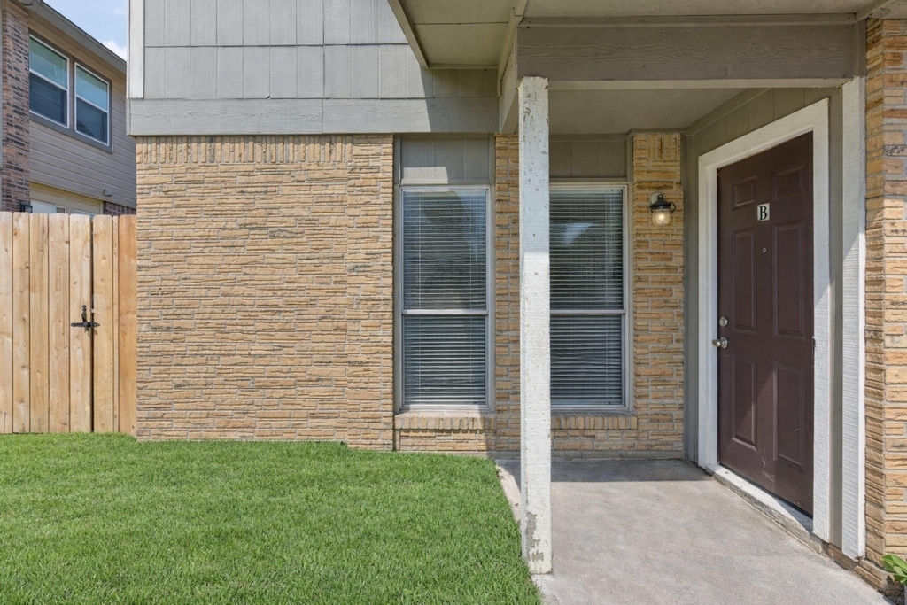 1210 Southport Dr - Photo 27
