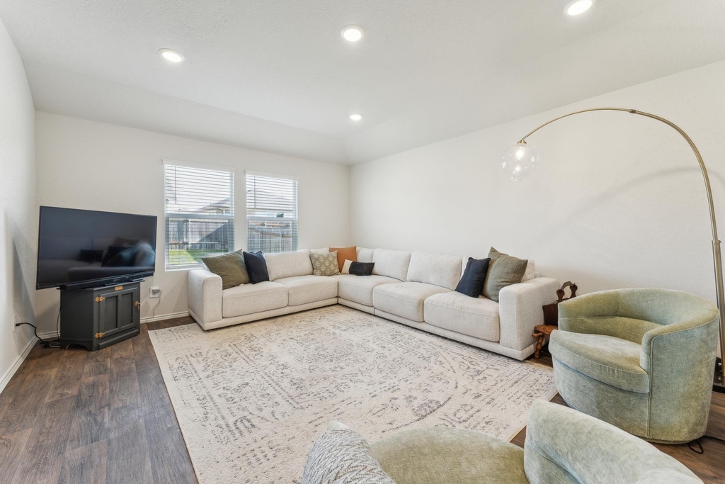 821 Bahia Pl - Photo 5