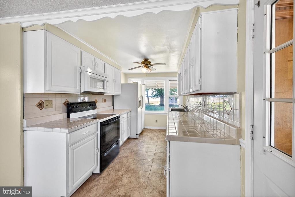 101 E Liberty Street - Photo 11