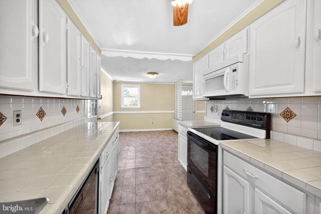 101 E Liberty Street - Photo 13