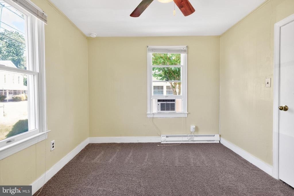 101 E Liberty Street - Photo 6