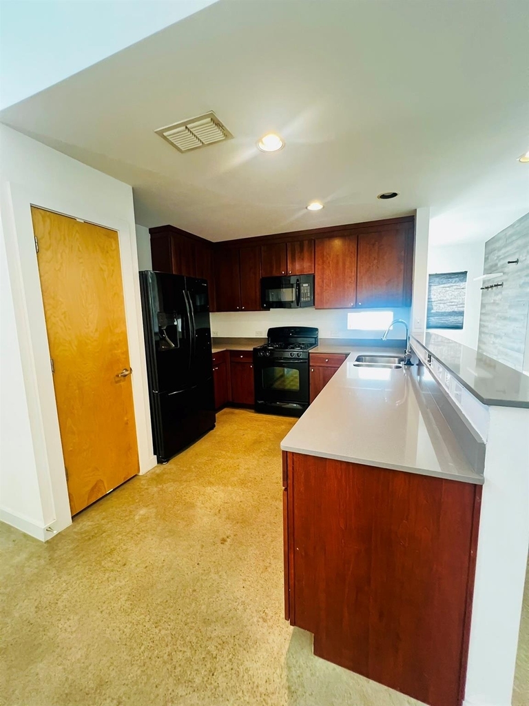 5900 Toscana Ave - Photo 7