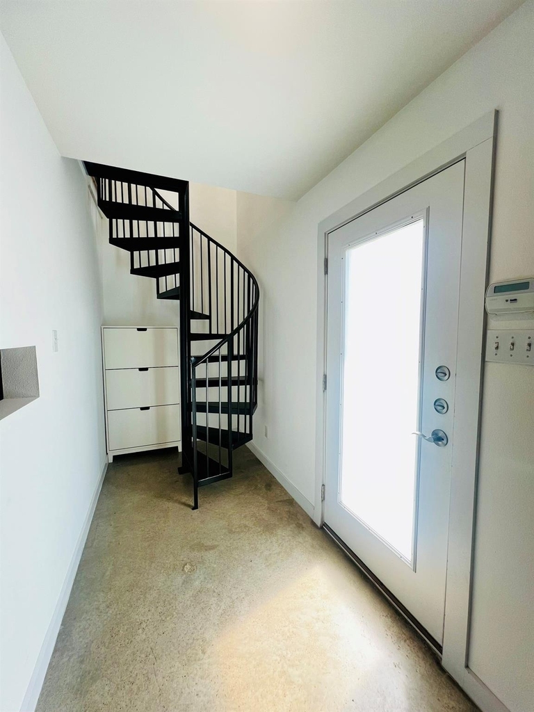 5900 Toscana Ave - Photo 3