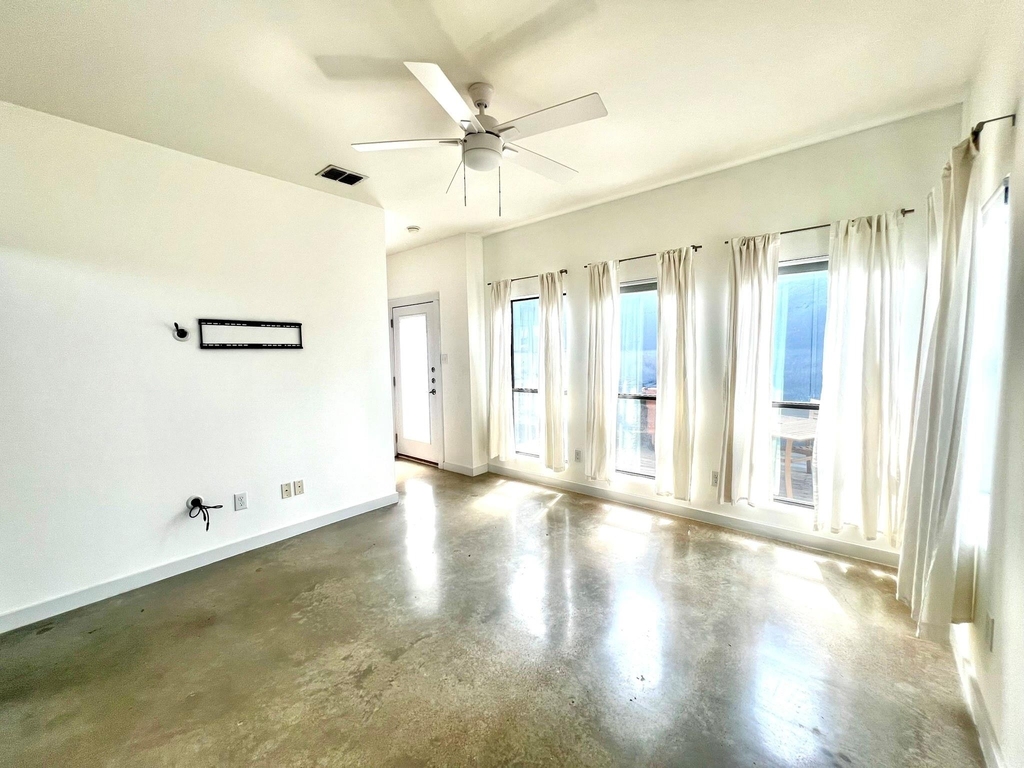 5900 Toscana Ave - Photo 11