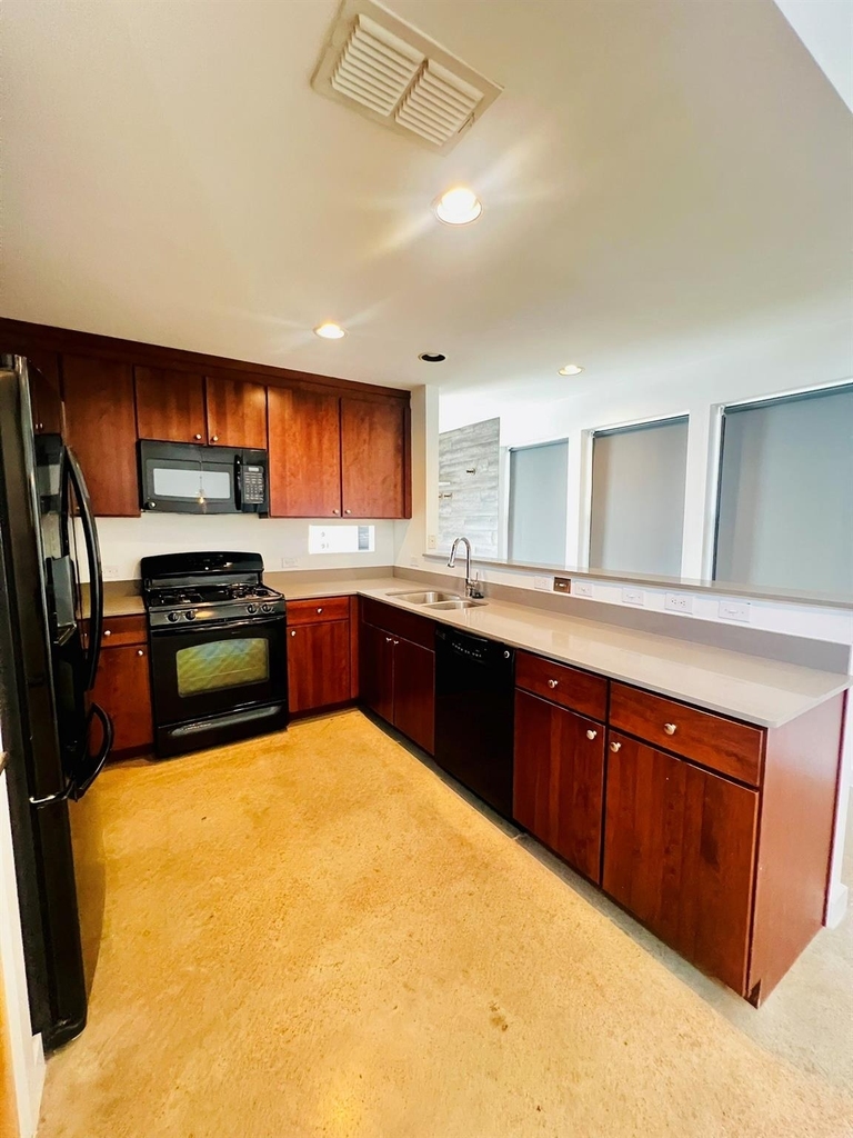 5900 Toscana Ave - Photo 9