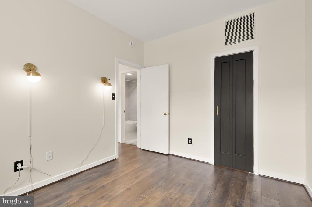 2114 N Street Nw - Photo 23