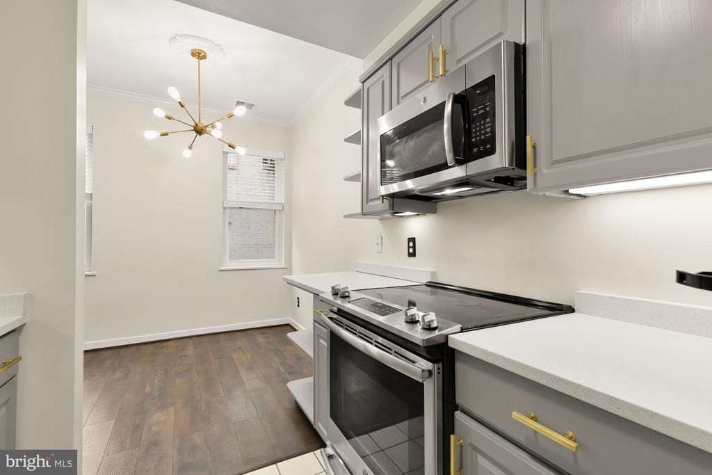 2114 N Street Nw - Photo 18