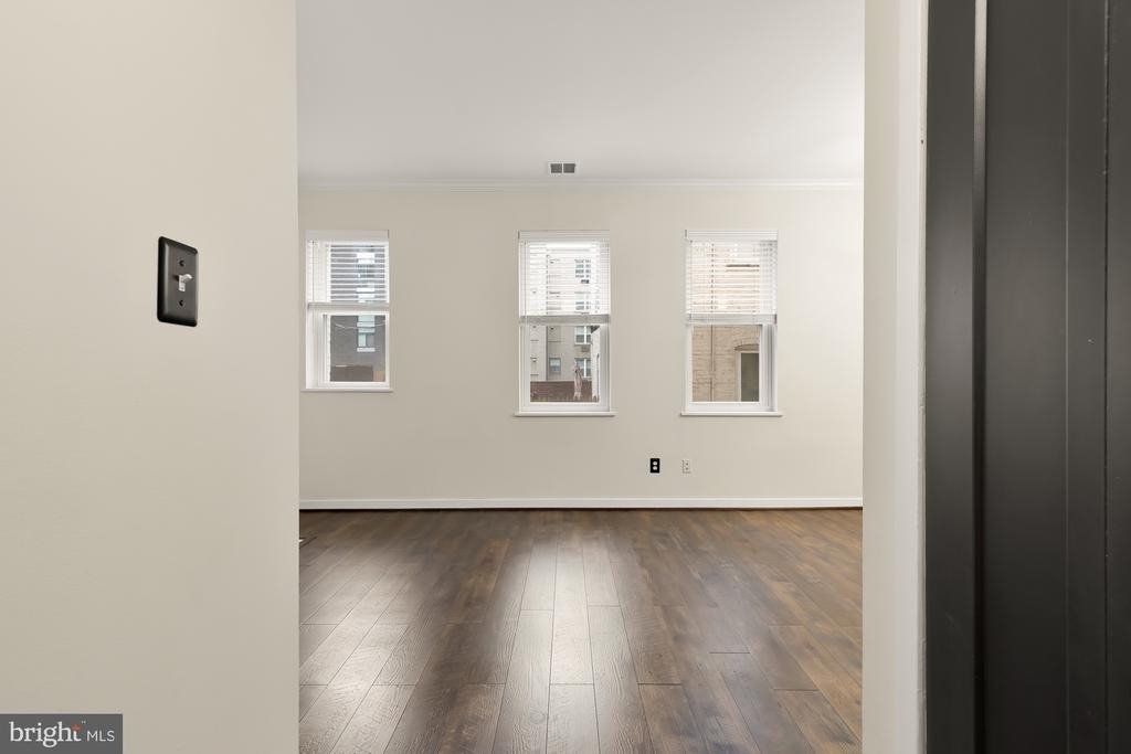 2114 N Street Nw - Photo 1