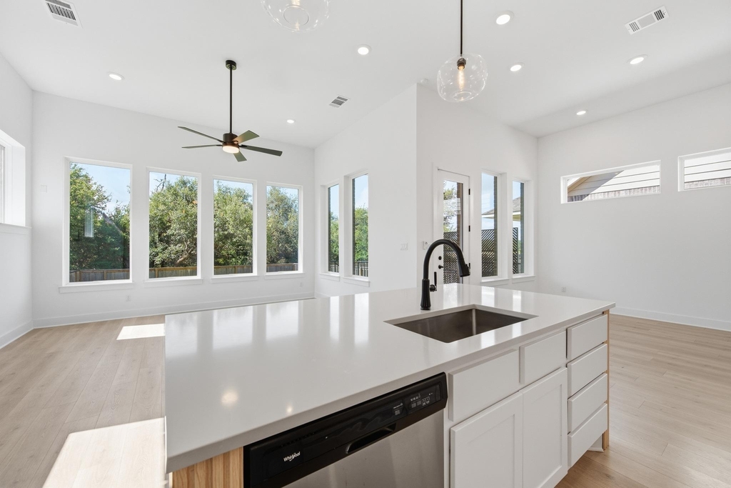 2308 Sawdust Dr - Photo 6