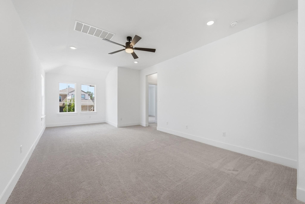 2308 Sawdust Dr - Photo 18