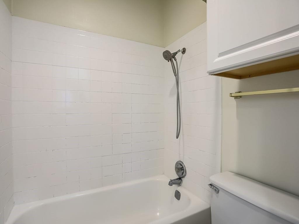 711 W 21st St - Photo 14