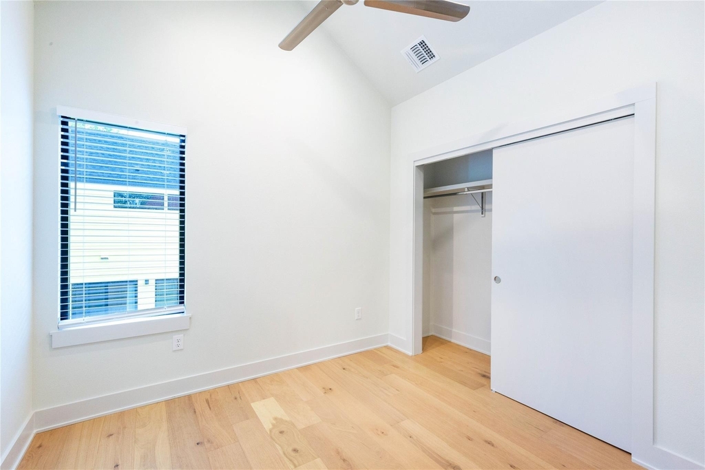 1118 Walton Ln - Photo 9