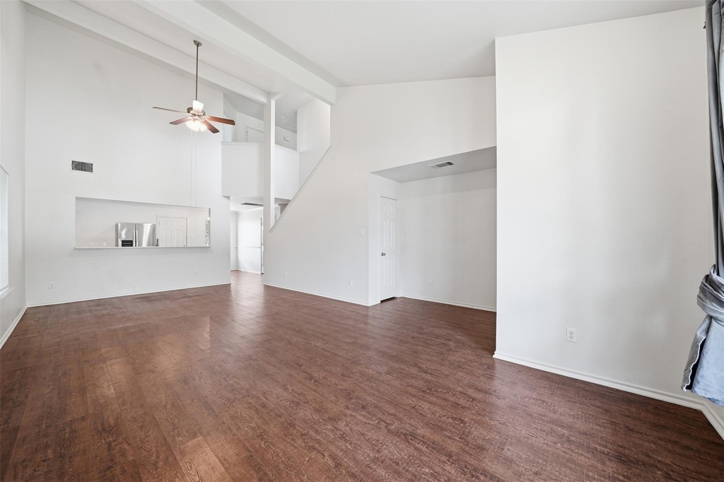 104 Carol Ave - Photo 3