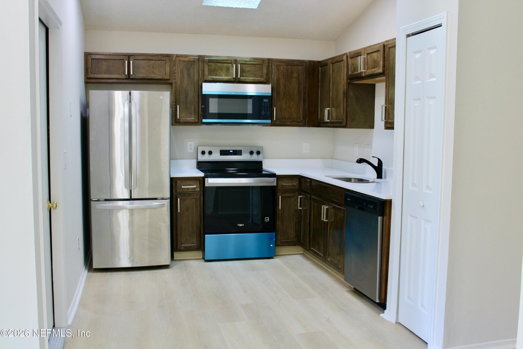 10178 Geni Hill Circle N - Photo 4