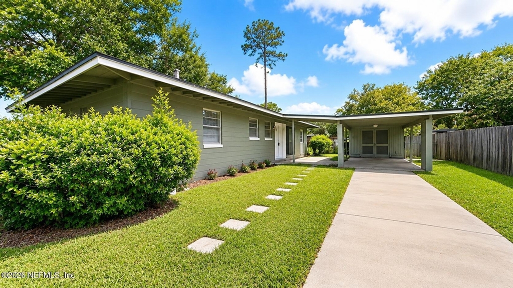 7104 Waikiki Road - Photo 0
