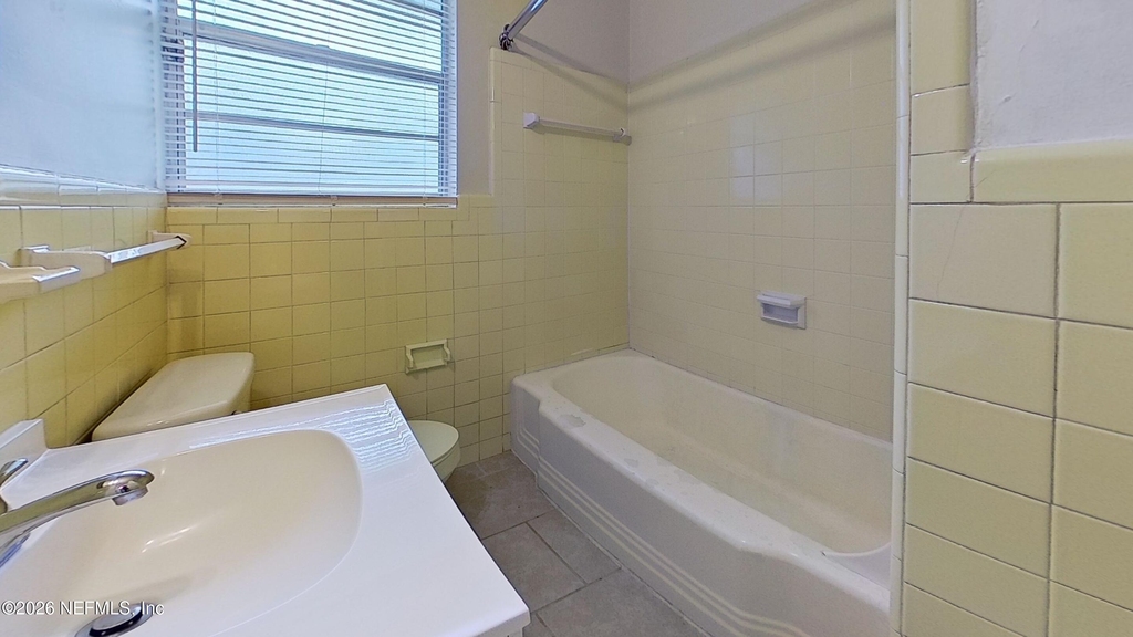 7104 Waikiki Road - Photo 11
