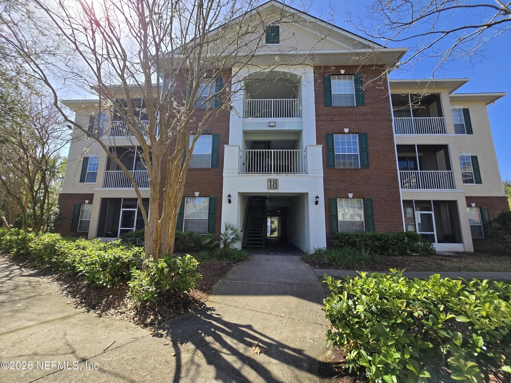 785 Oakleaf Plantation Parkway - Photo 0