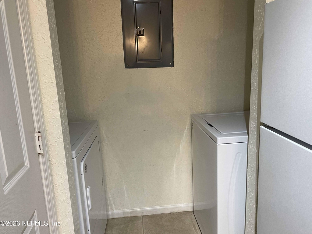 805 Boardwalk Drive - Photo 9