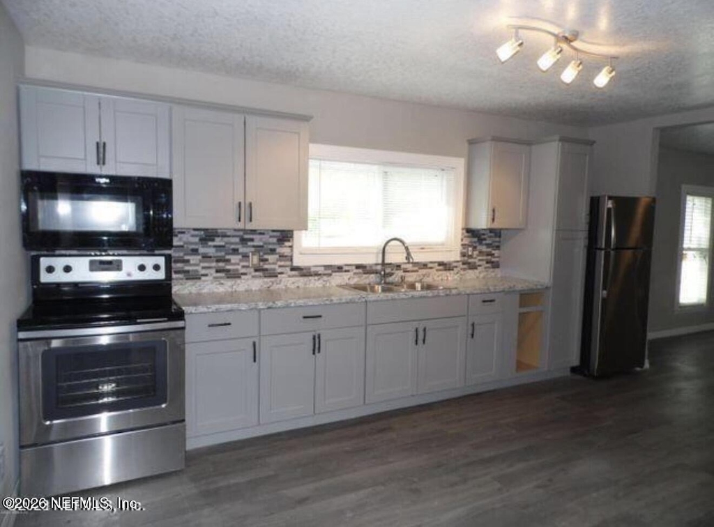 8140 Mariner Street - Photo 3