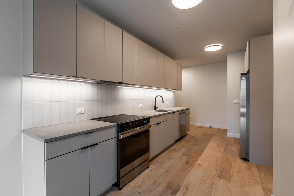 1706 Sherman Avenue - Photo 2
