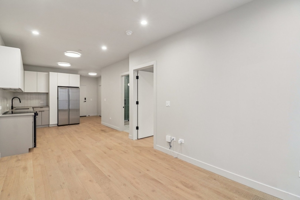 1706 Sherman Avenue - Photo 3