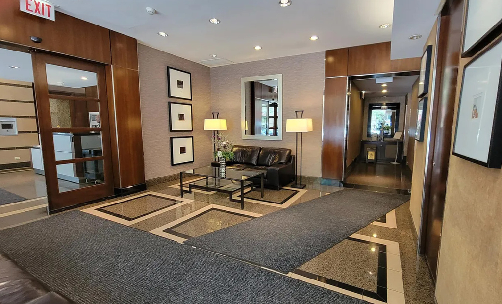 30 E Huron Street - Photo 22