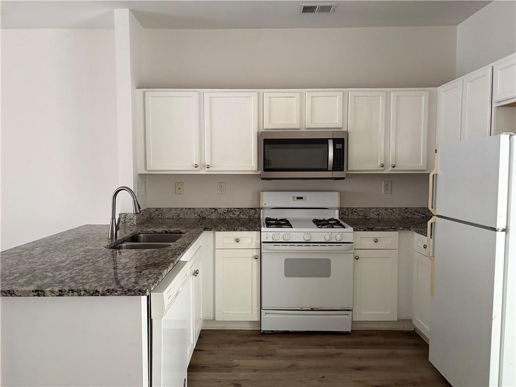 1581 Cove Creek Circle - Photo 4