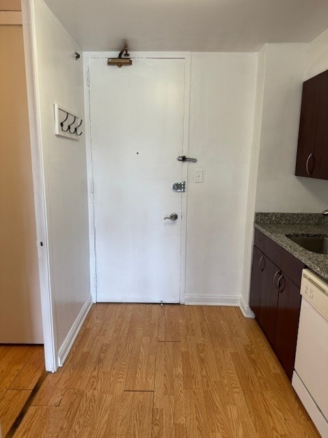 601 E 32nd Street - Photo 18