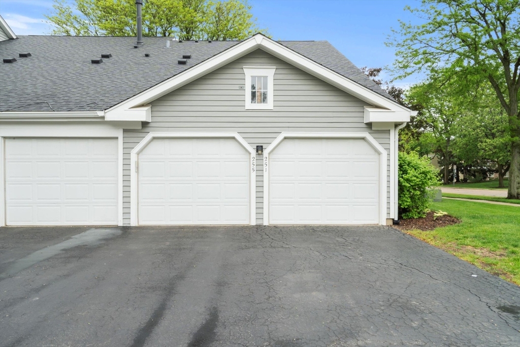 251 Appletree Court - Photo 2