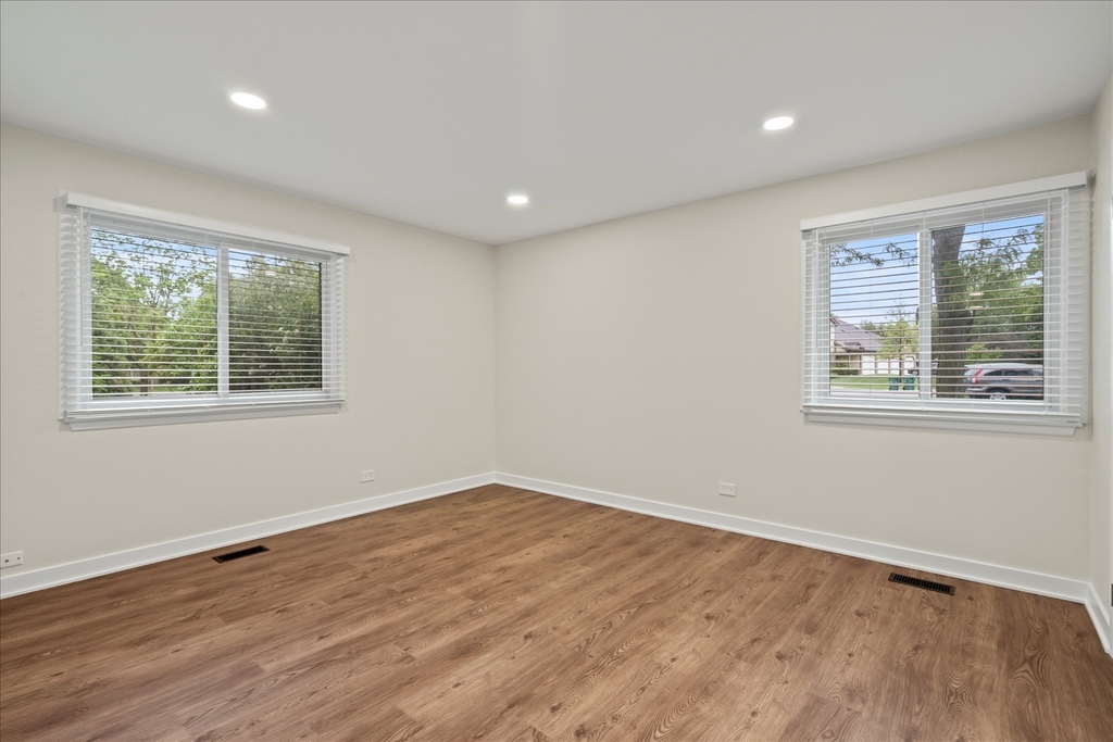251 Appletree Court - Photo 11